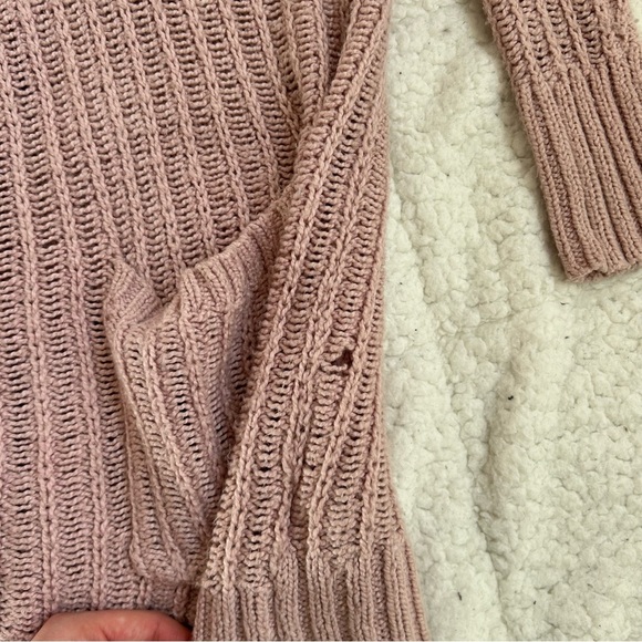 American Eagle Outfitters - Women's Pink Hooded Sweater Cardigan - Picture 6 of 10